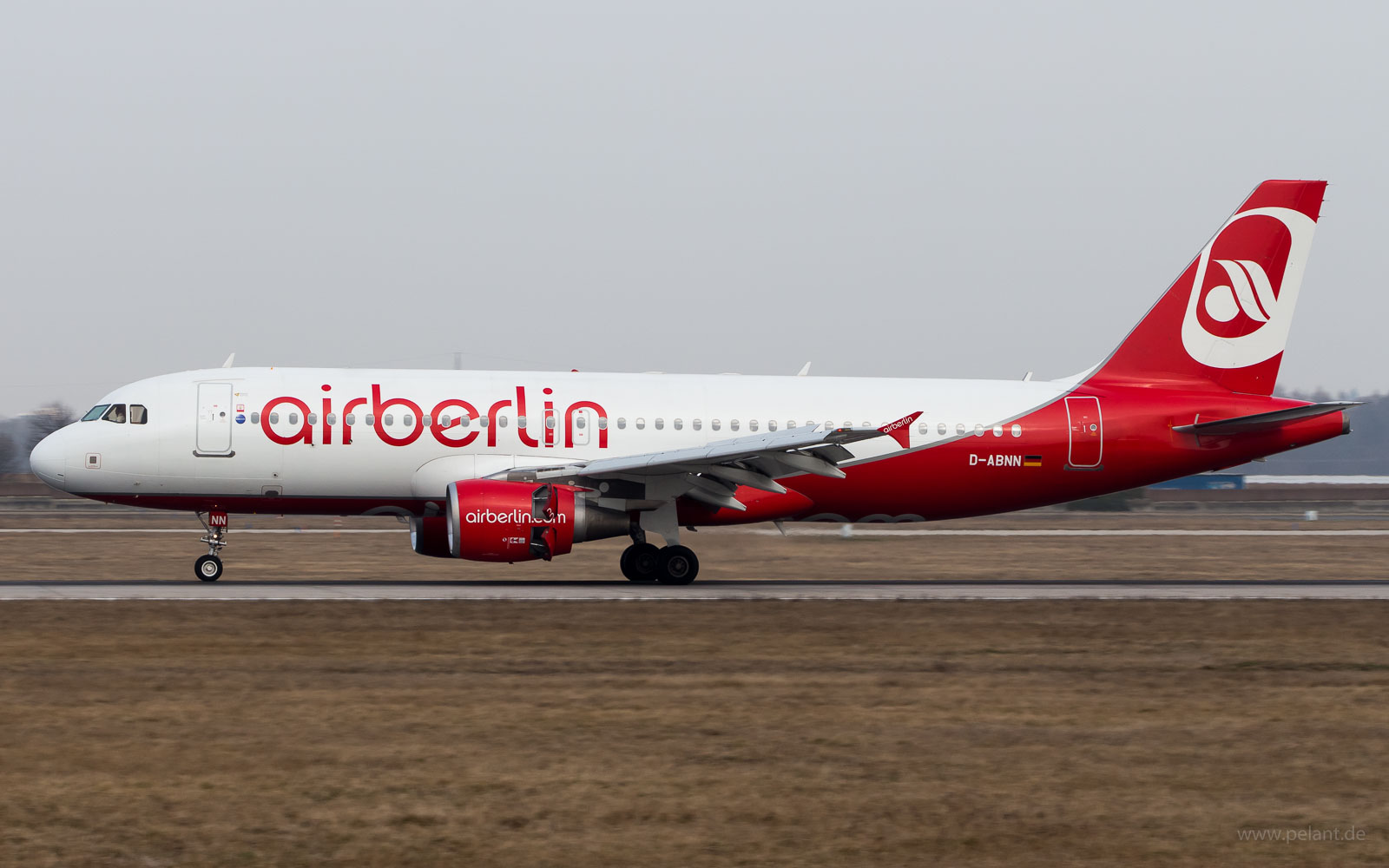 D-ABNN Air Berlin Airbus A320-214 in Stuttgart / STR