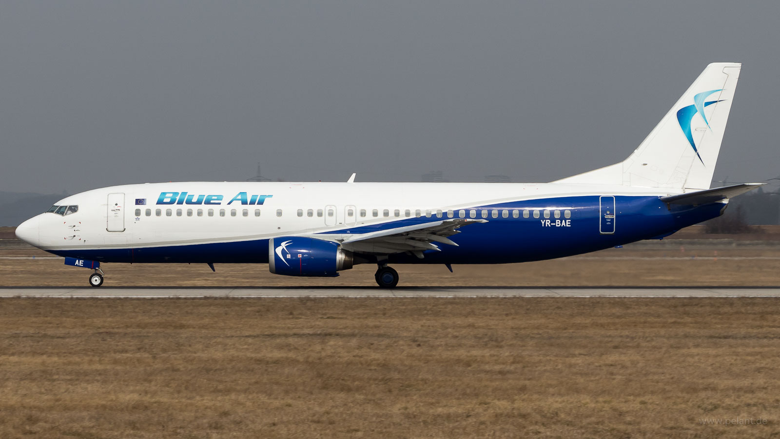 YR-BAE Blue Air Boeing 737-46N in Stuttgart / STR