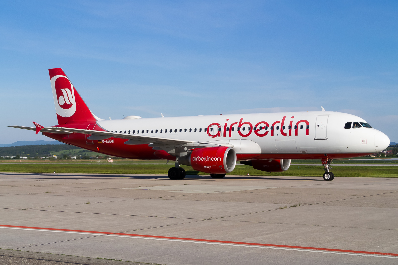 D-ABDW Air Berlin Airbus A320-214 in Stuttgart / STR