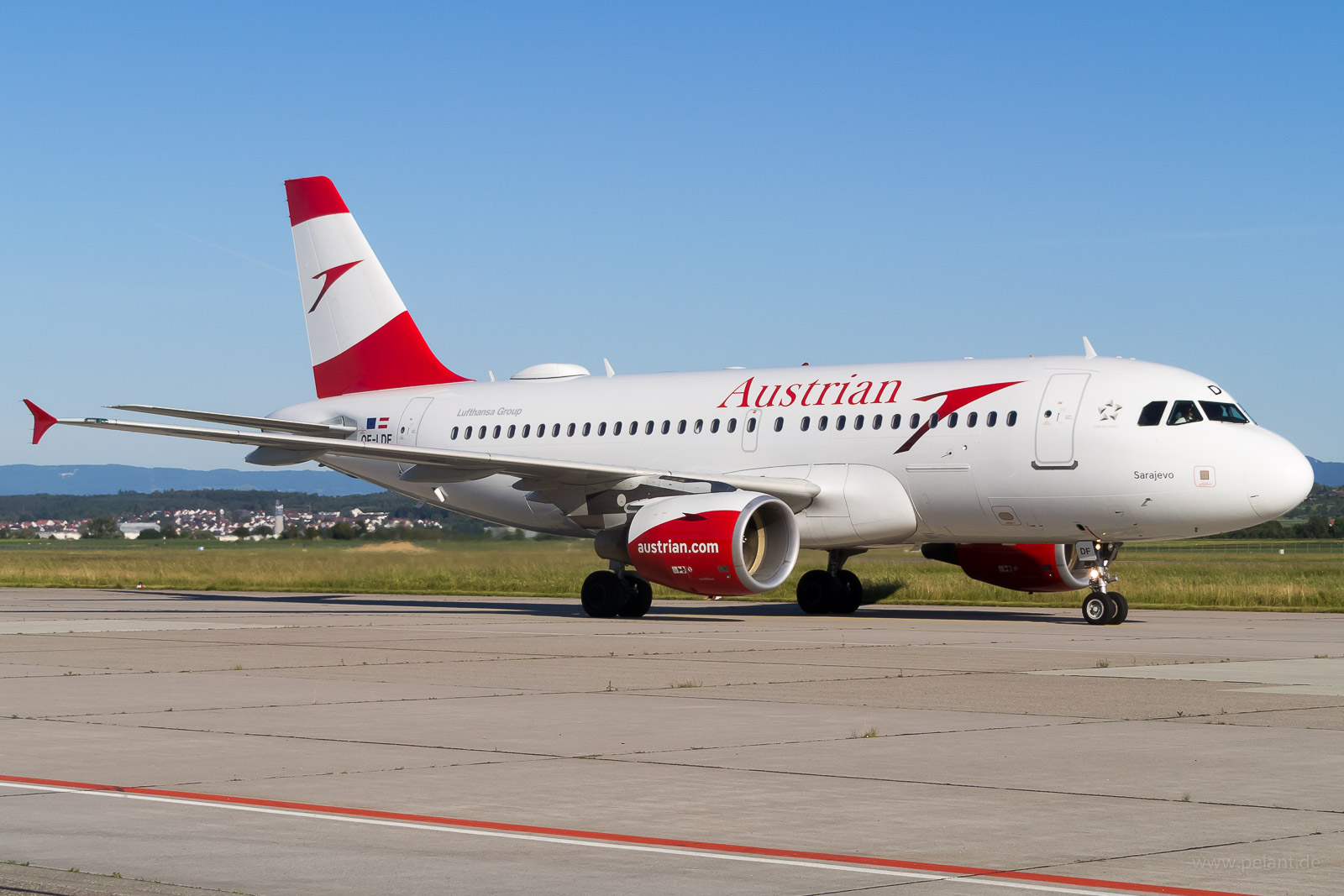 OE-LDF Austrian Airlines Airbus A319-112 in Stuttgart / STR