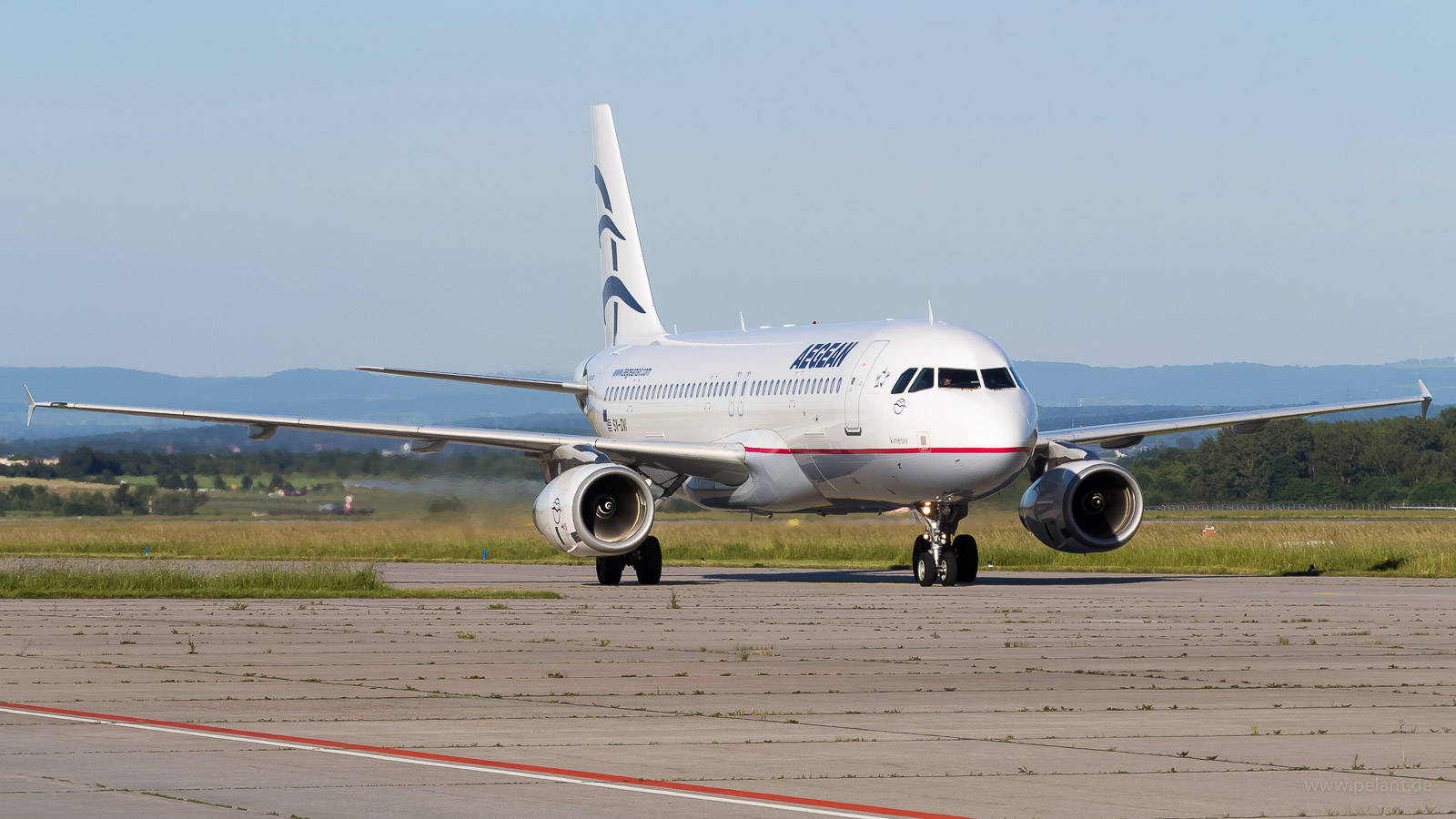 SX-DVI Aegean Airbus A320-232 in Stuttgart / STR