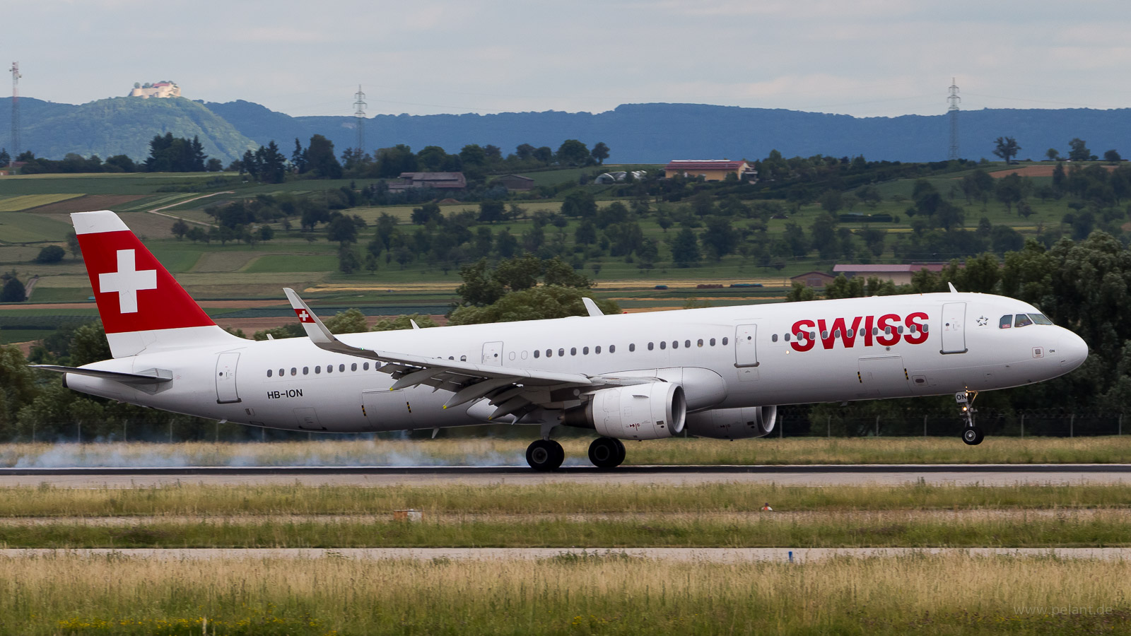 HB-ION Swiss Airbus A321-212 in Stuttgart / STR