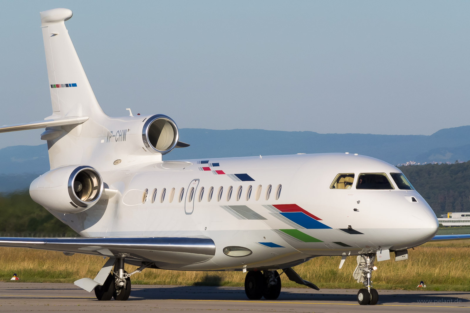 VP-CHW Volkswagen Air Service Dassault Falcon 7X in Stuttgart / STR