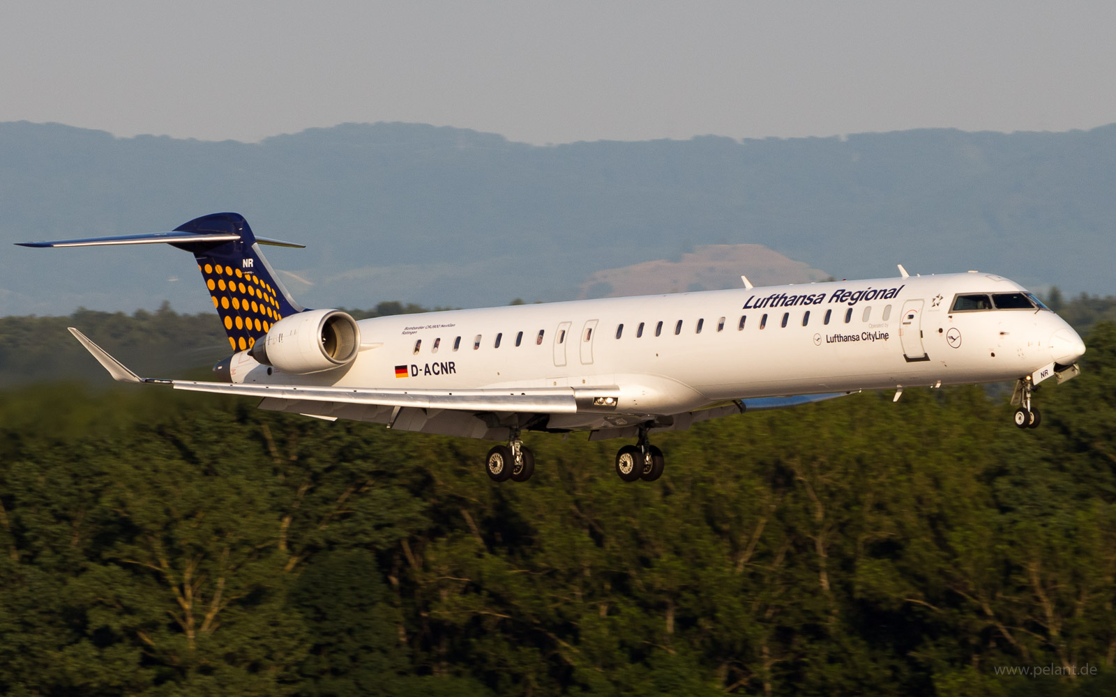 D-ACNR Lufthansa CityLine Bombardier CRJ900LR in Stuttgart / STR