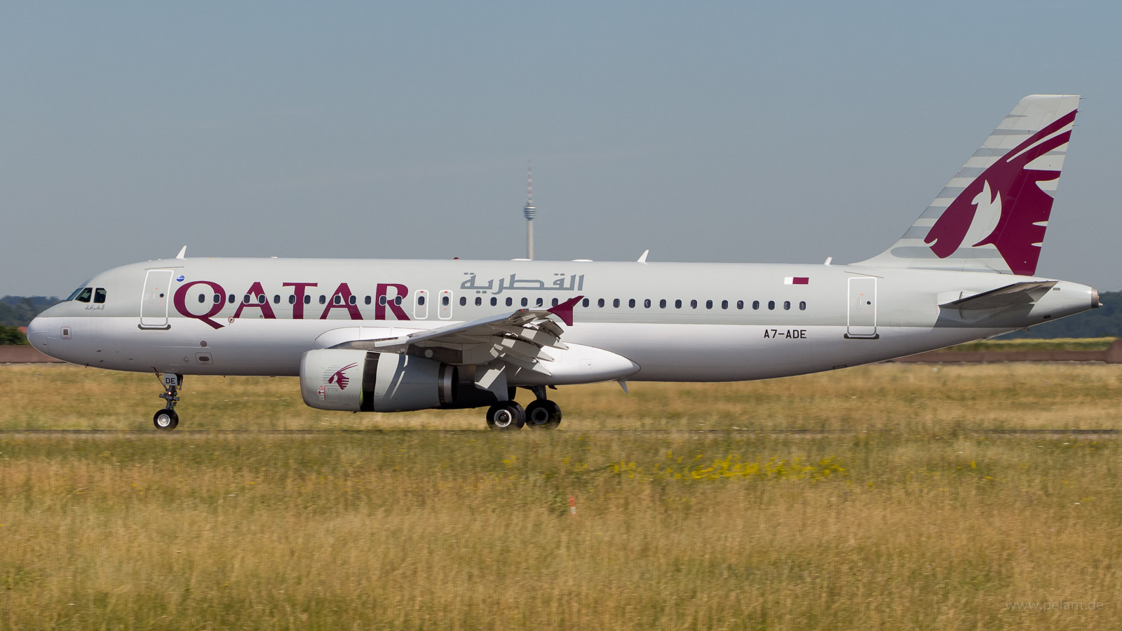 A7-ADE Qatar Airways Airbus A320-232 in Stuttgart / STR