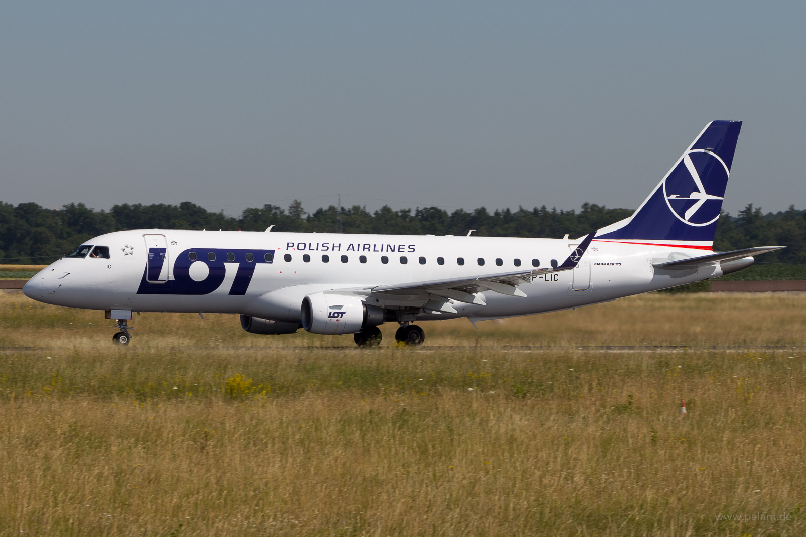 SP-LIC LOT Embraer ERJ-175STD in Stuttgart / STR