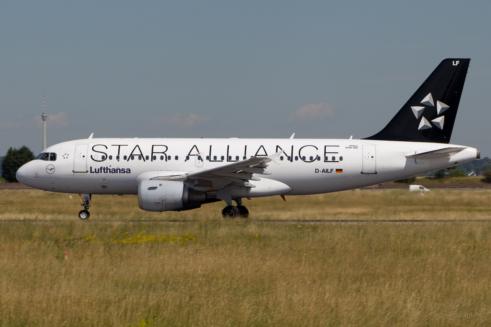 D-AILF Lufthansa Airbus A319-114 in Stuttgart / STR (Star Alliance Livery)