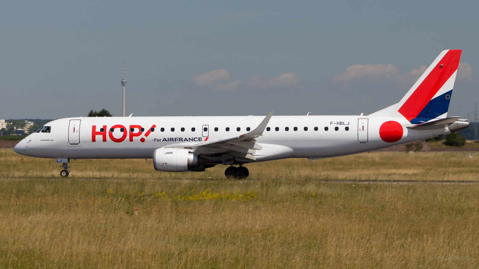 F-HBLJ HOP! Embraer ERJ-190STD in Stuttgart / STR