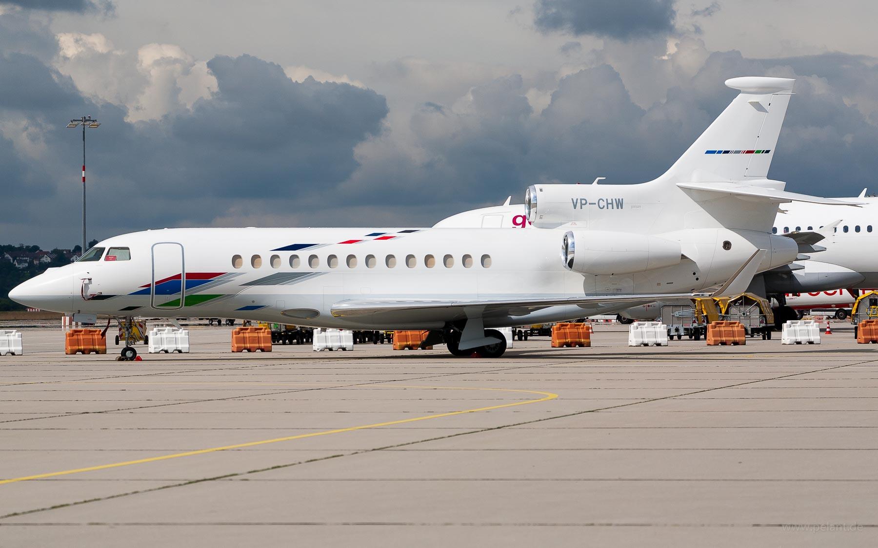 VP-CHW Volkswagen Air Service Dassault Falcon 7X in Stuttgart / STR