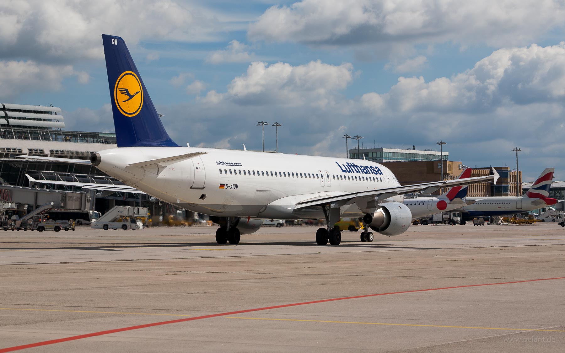 D-AIQW Lufthansa Airbus A320-211 in Stuttgart / STR