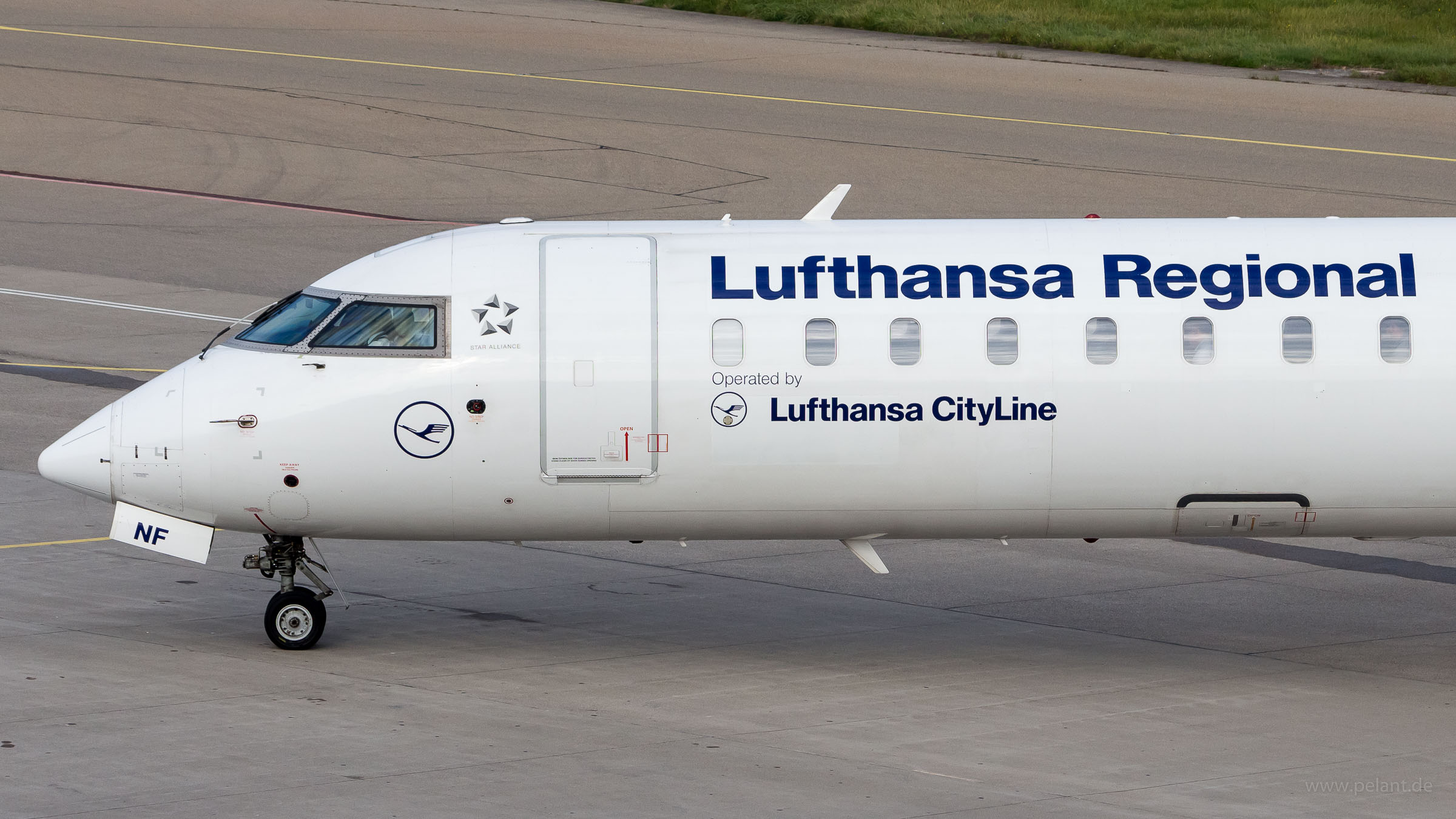 D-ACNF Lufthansa CityLine Bombardier CRJ900 in Friedrichshafen / FDH