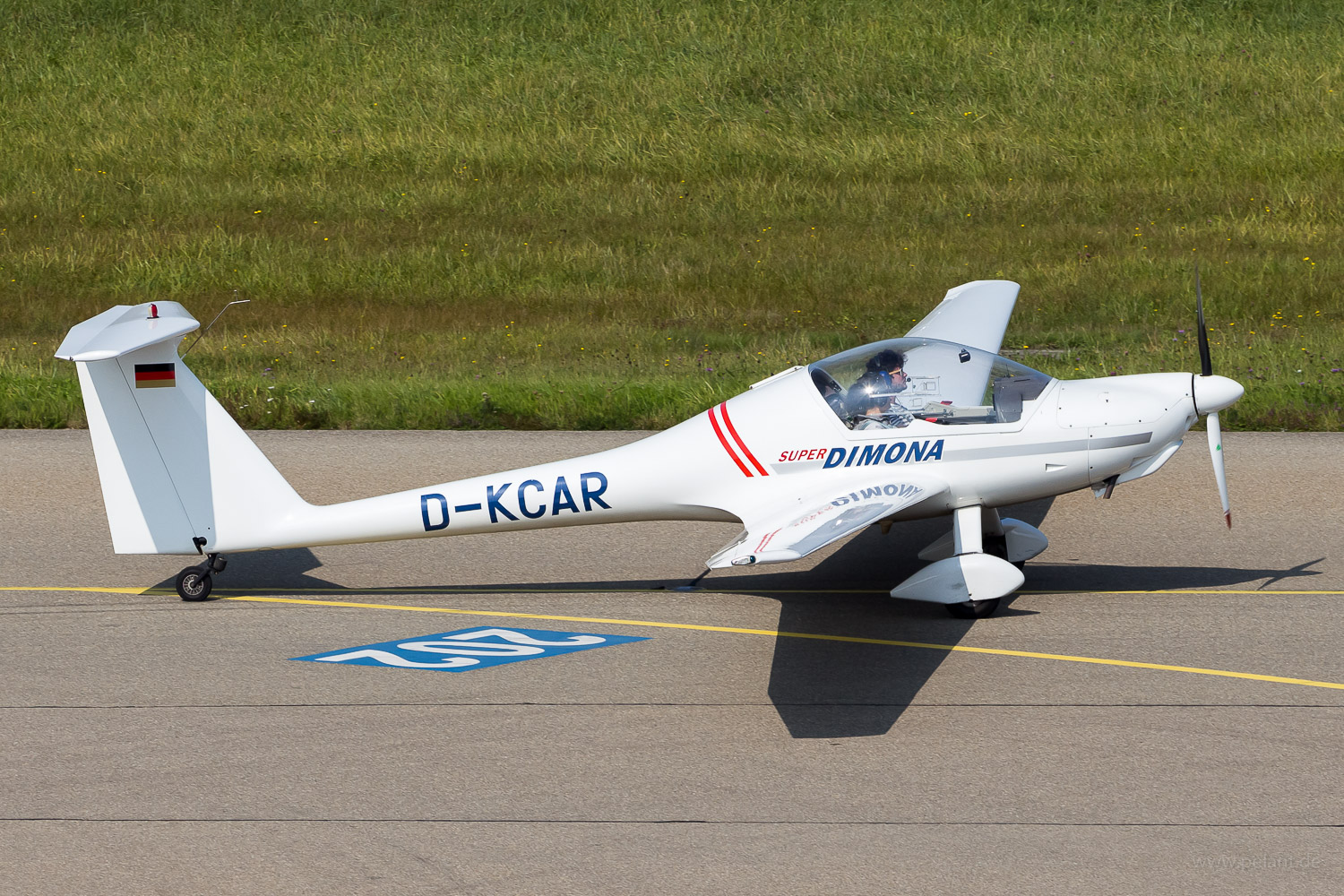 D-KCAR ? HK36 Super Dimona in Friedrichshafen / FDH