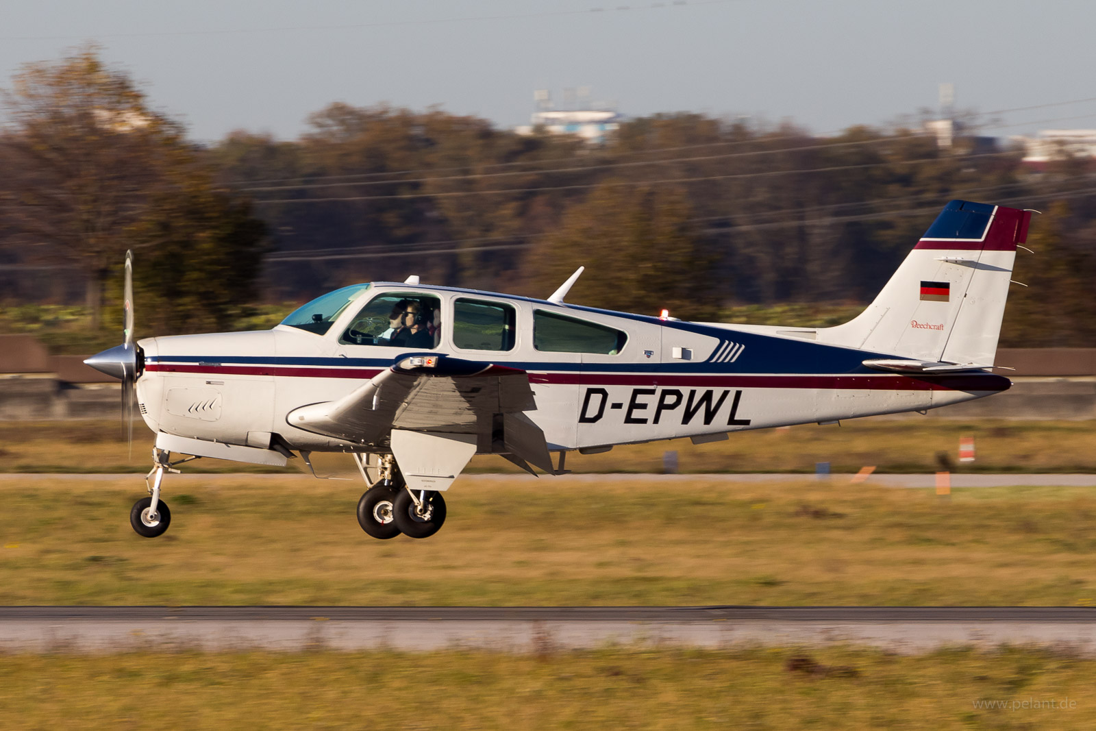 D-EPWL ? Beechcraft F33 in Stuttgart / STR