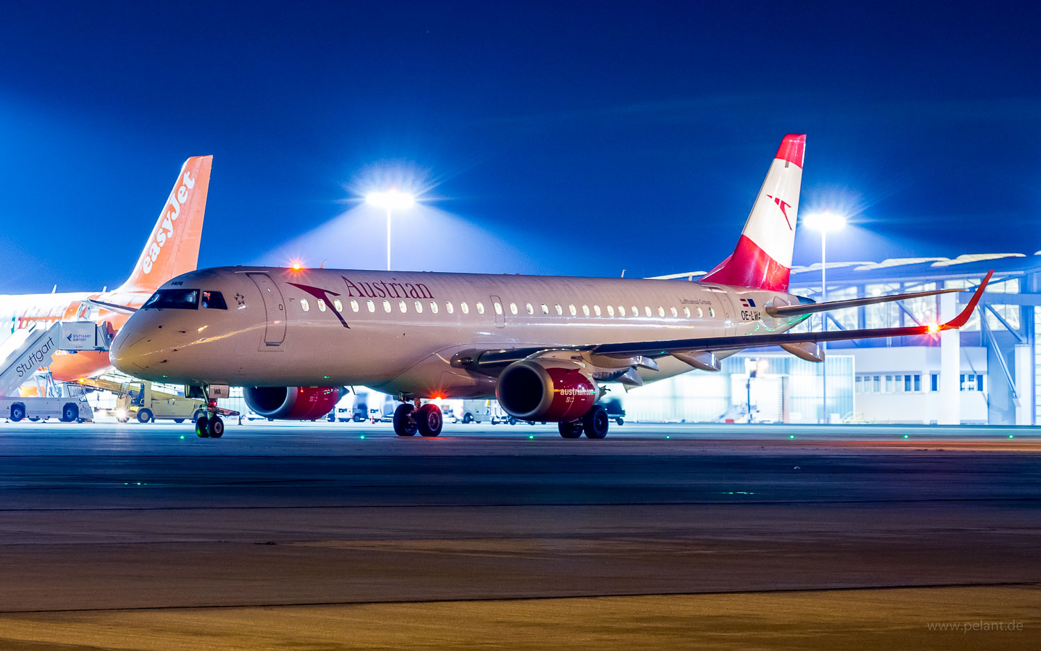 OE-LWA Austrian Airlines Embraer ERJ-195LR in Stuttgart / STR