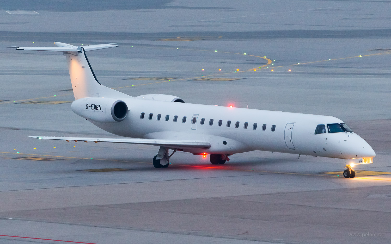 G-EMBN bmi regional Embraer ERJ 145 Amazon in Stuttgart / STR (ganz weiß Livery)