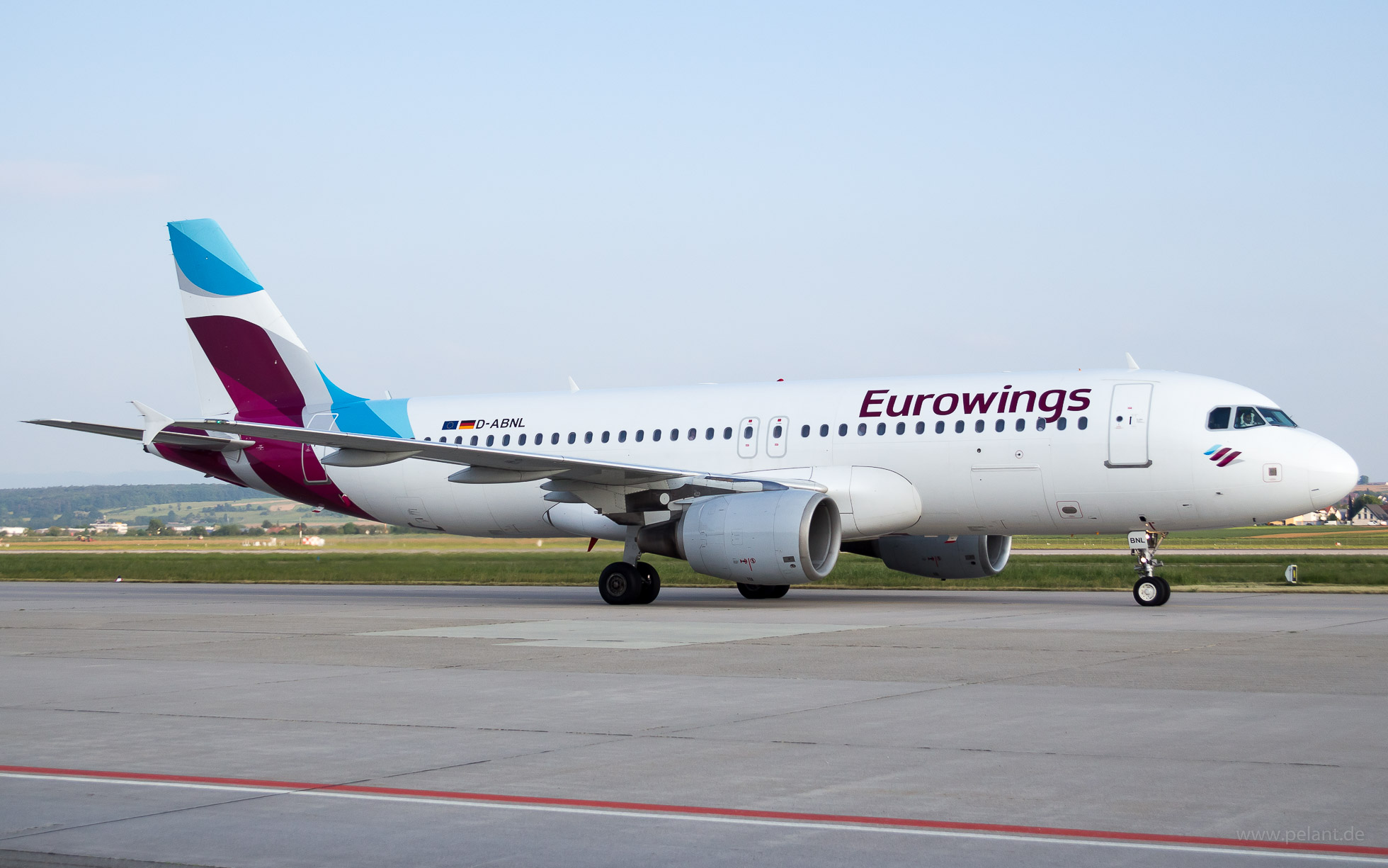 D-ABNL Eurowings Airbus A320-214 in Stuttgart / STR