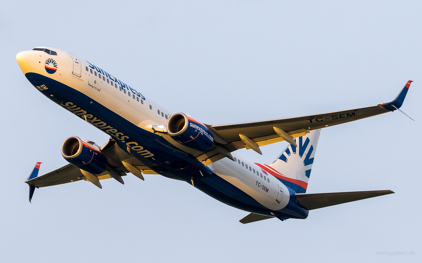 TC-SEM SunExpress Boeing 737-8HC in Stuttgart / STR