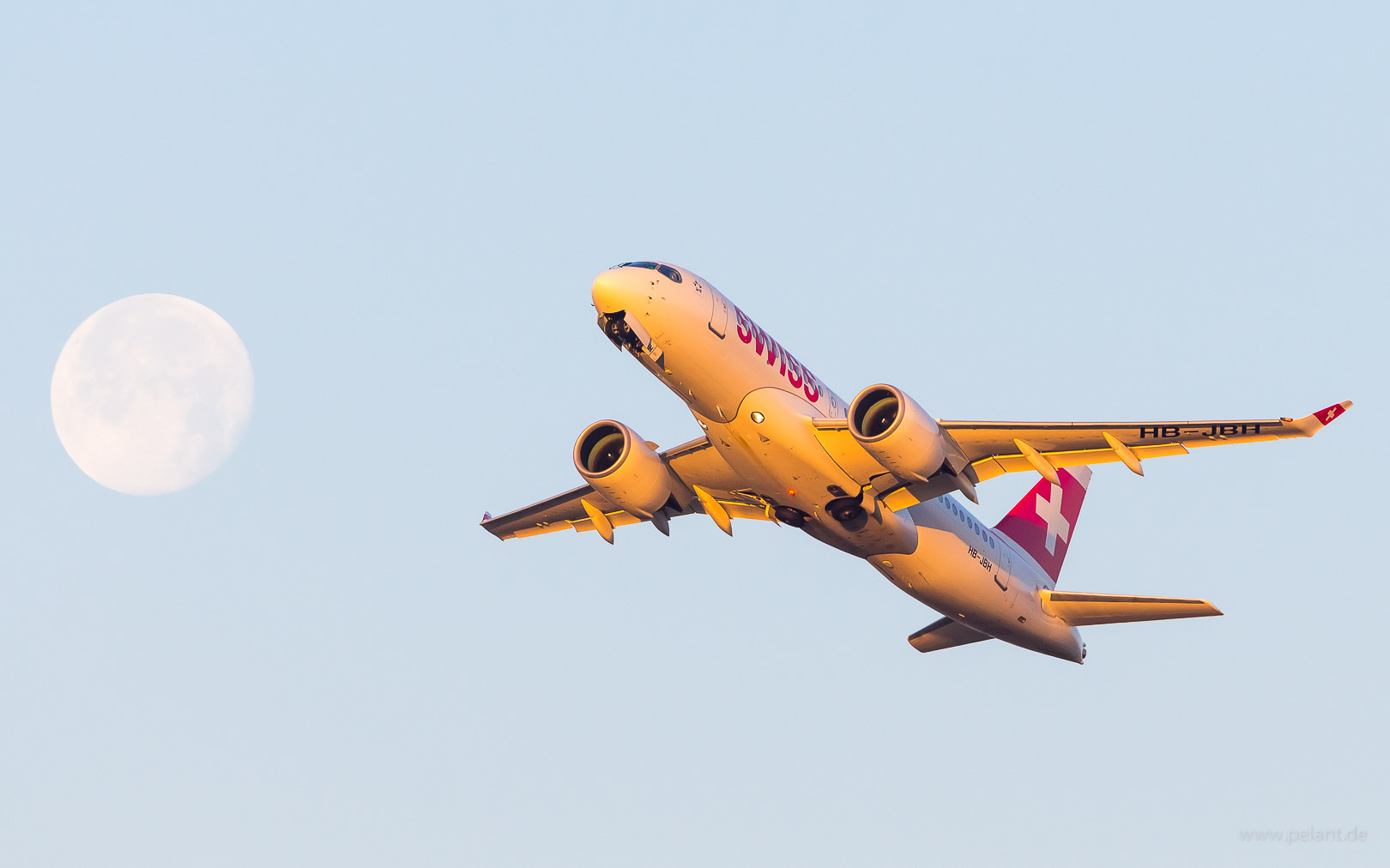 HB-JBH Swiss Bombardier CS100 in Stuttgart / STR