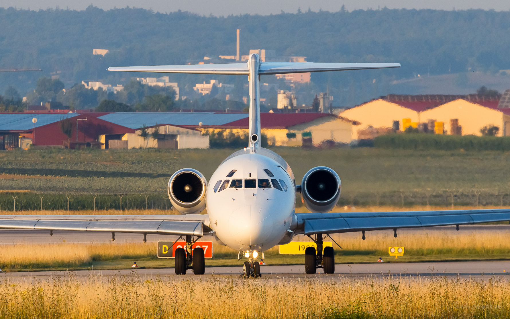 LZ-LDT Bulgarian Air Charter McDonnell Douglas MD-82 in Stuttgart / STR