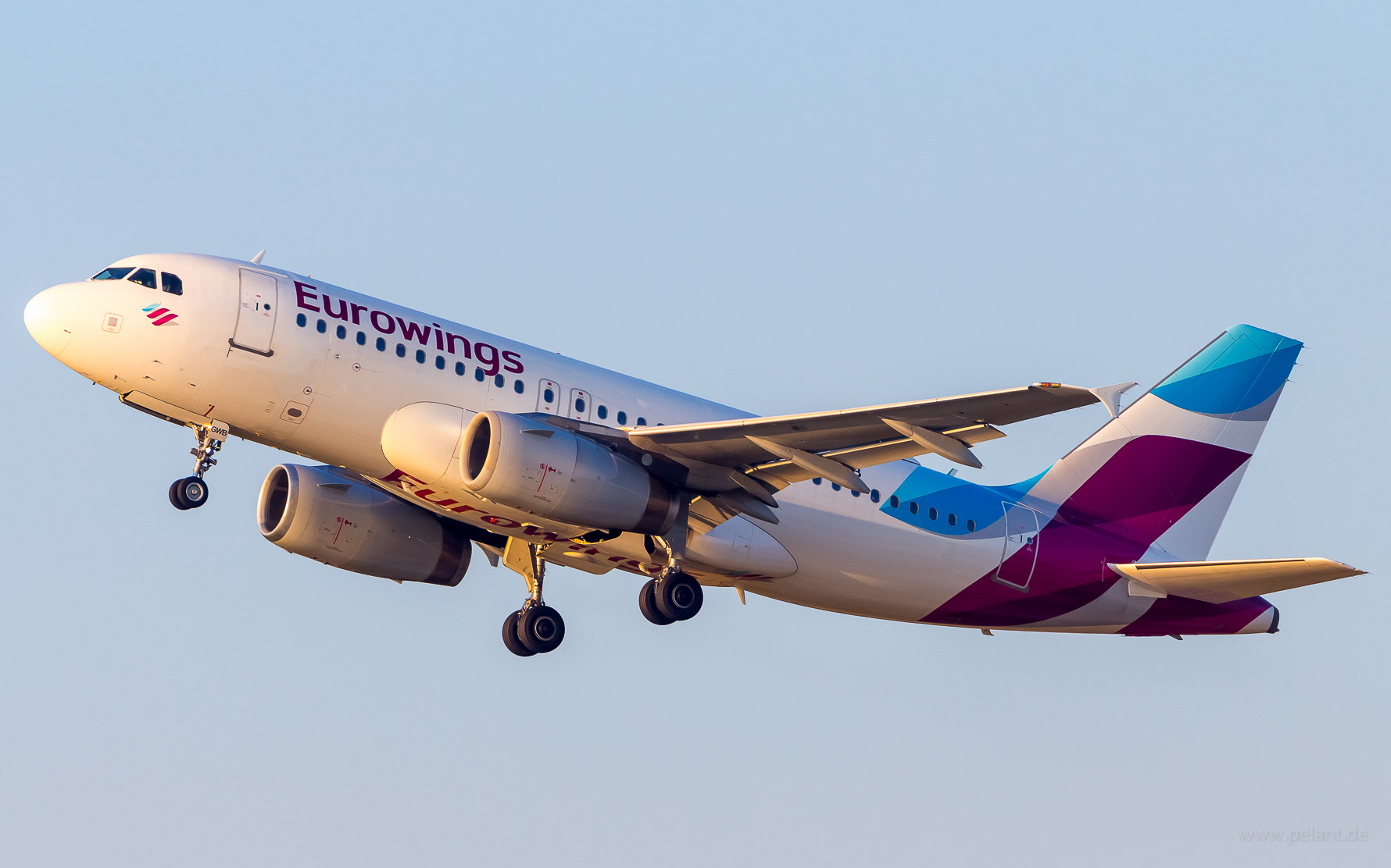 D-AGWB Eurowings Airbus A319-132 in Stuttgart / STR