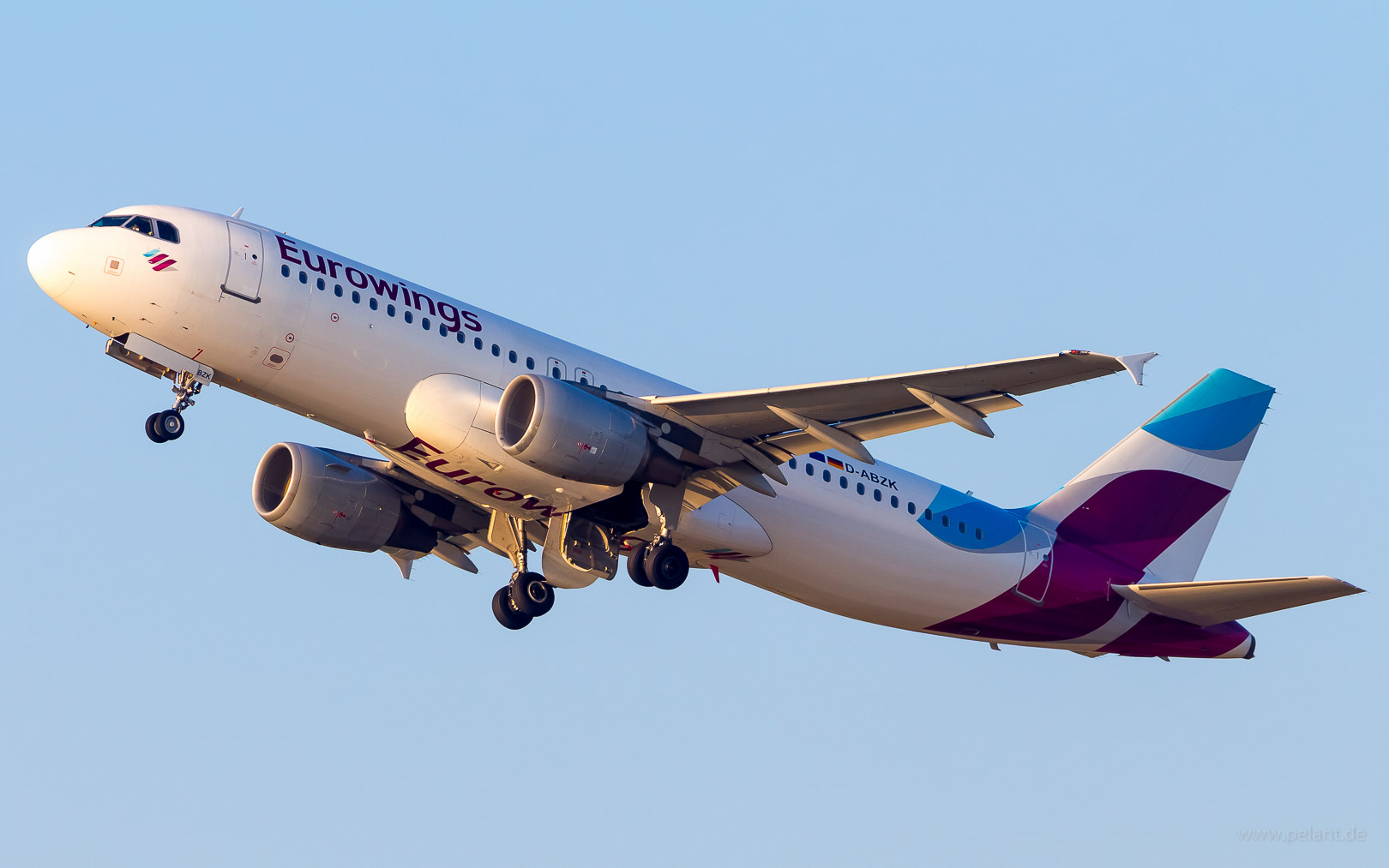 D-ABZK Eurowings Airbus A320-216 in Stuttgart / STR