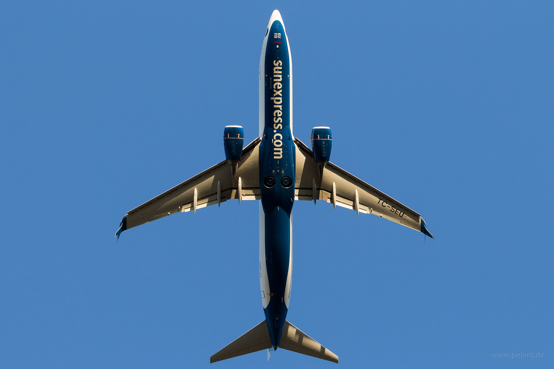 TC-SEU SunExpress Boeing 737-8HC in Stuttgart / STR