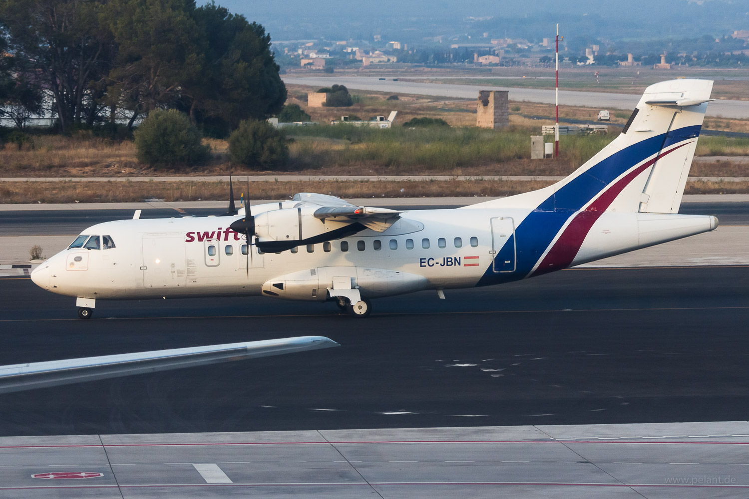 EC-JBN Swiftair ATR 42-300 in Palma de Mallorca / PMI