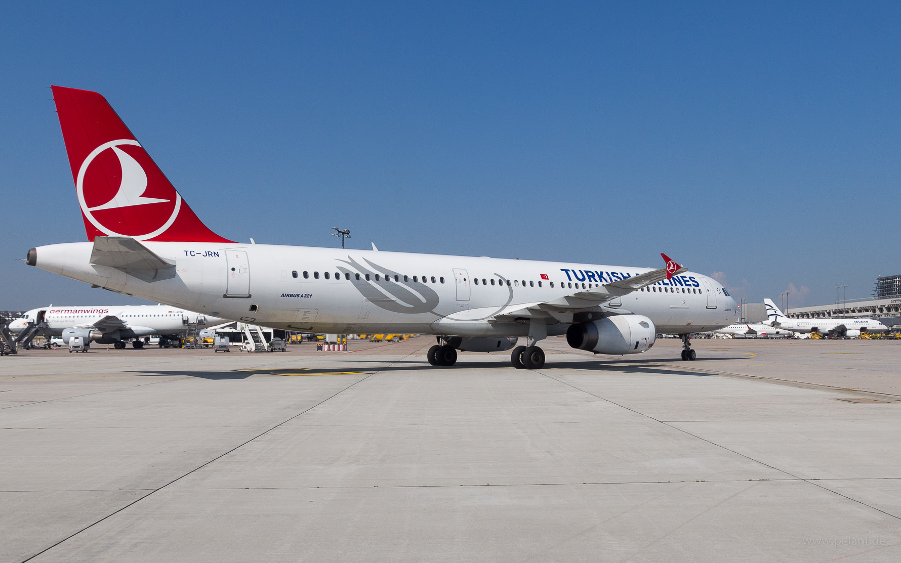 TC-JRN Turkish Airlines Airbus A321-231 in Stuttgart / STR