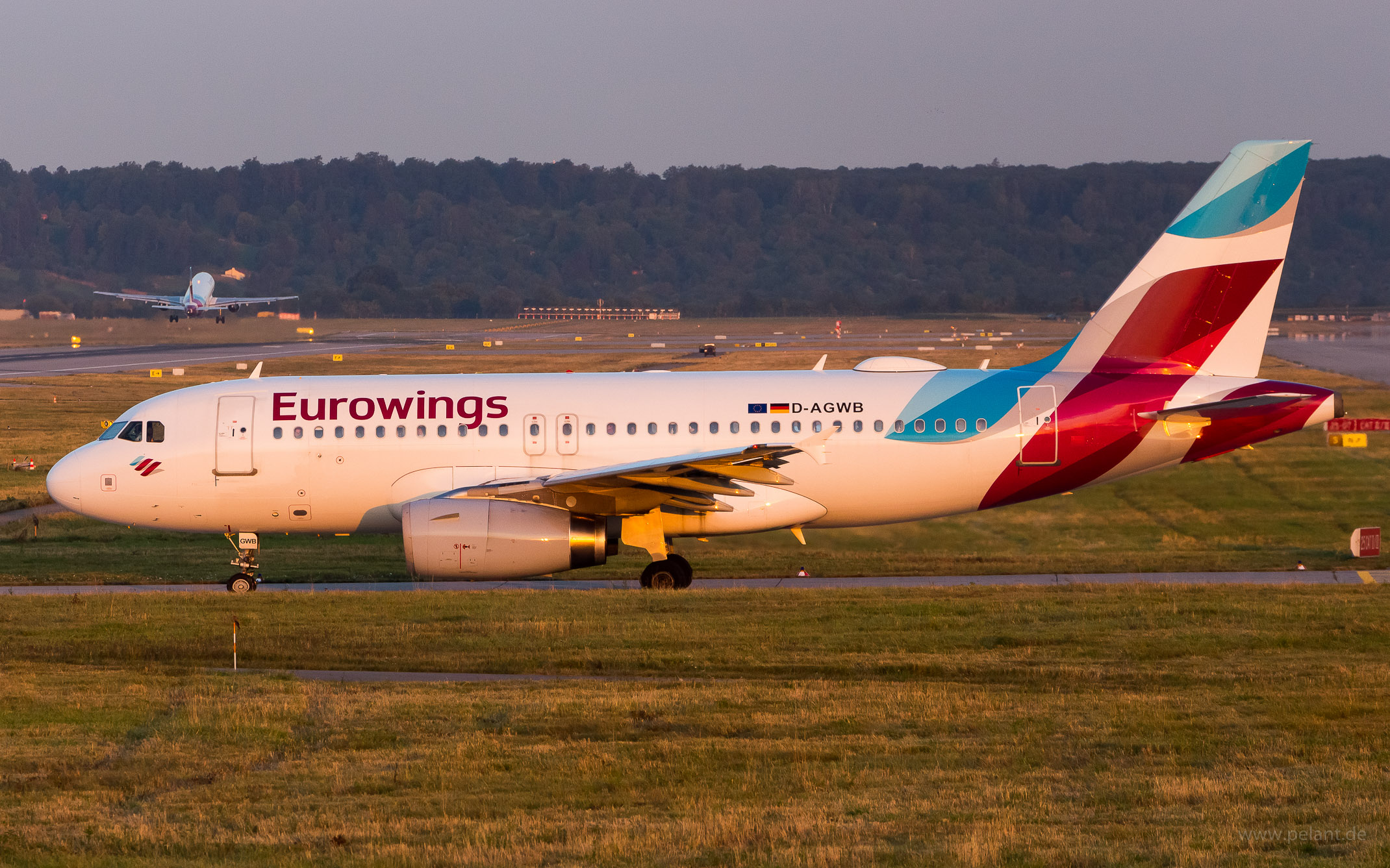 D-AGWB Eurowings Airbus A319-132 in Stuttgart / STR