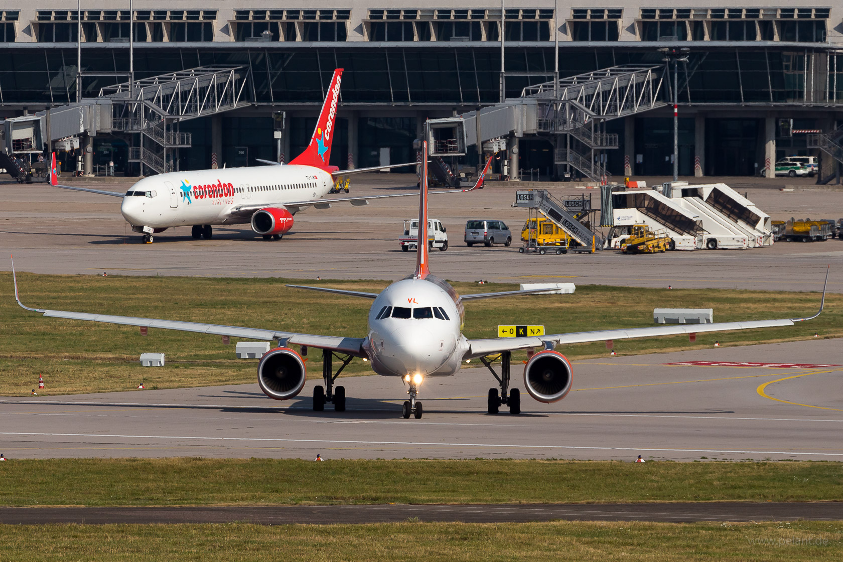 OE-IVL easyJet Airbus A320-214 in Stuttgart / STR