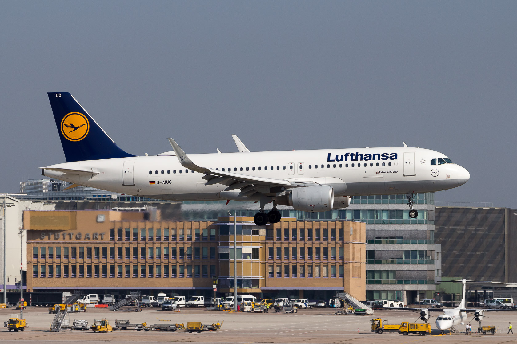 D-AIUG Lufthansa Airbus A320-214 in Stuttgart / STR