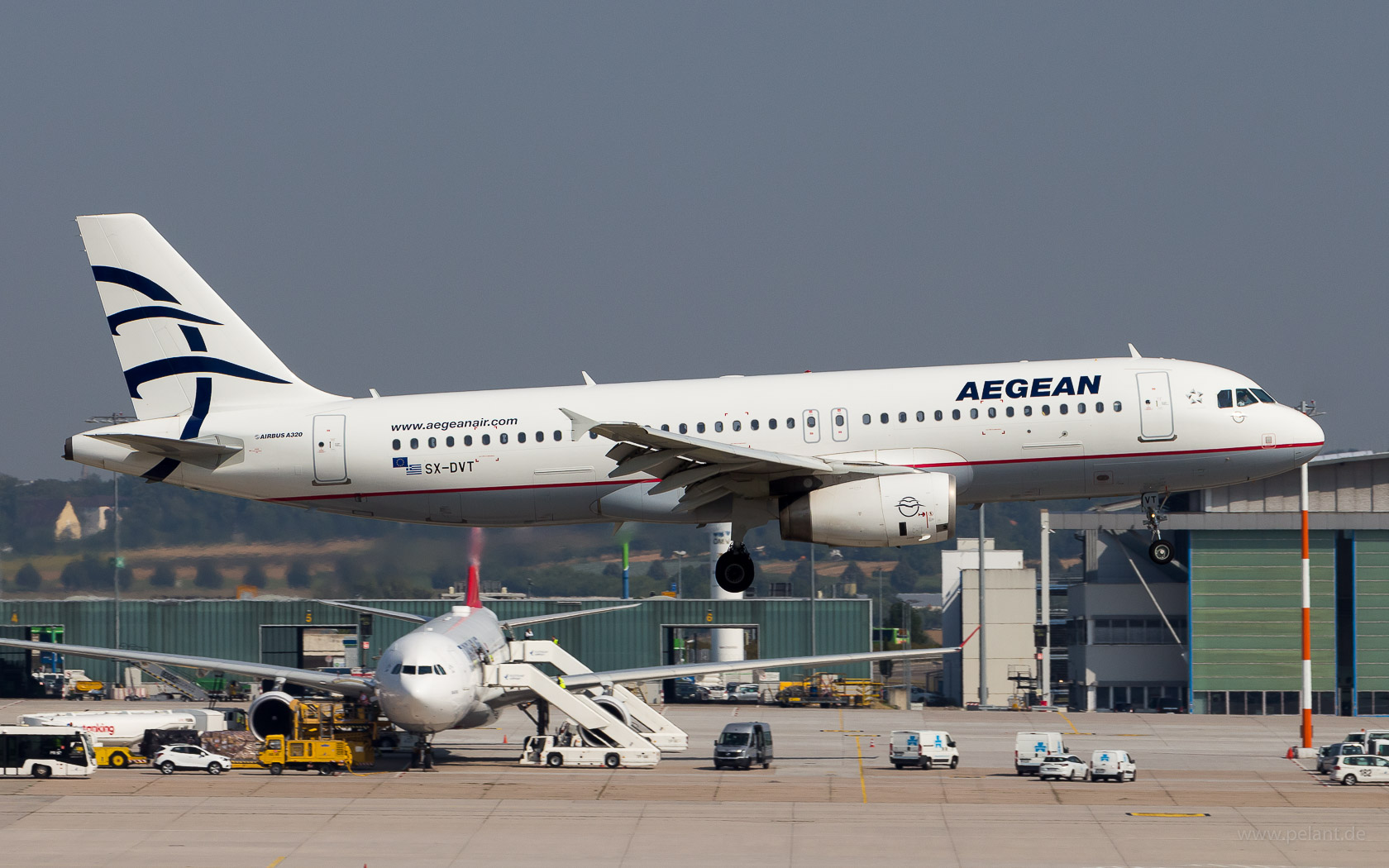 SX-DVT Aegean Airbus A320-232 in Stuttgart / STR