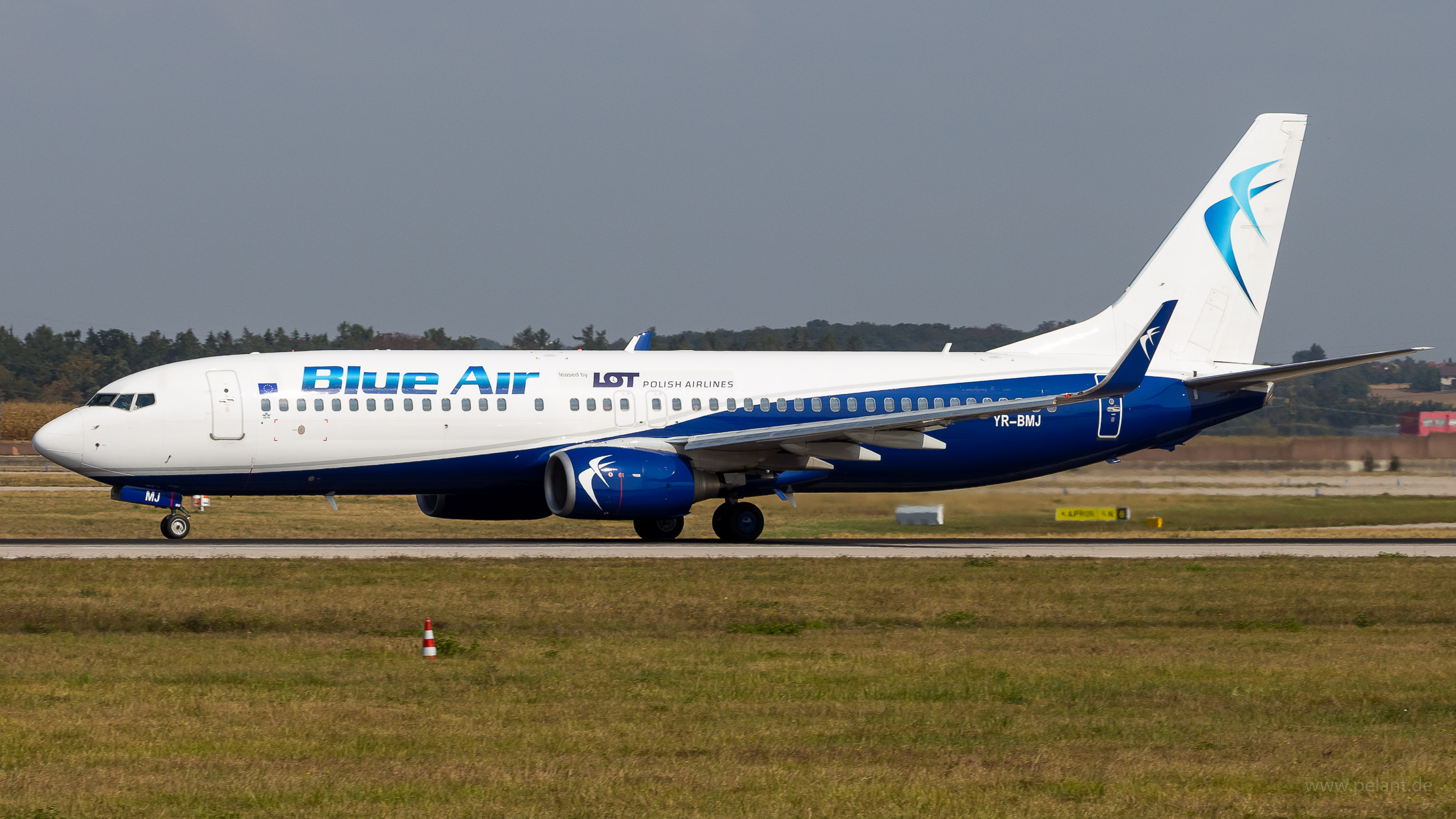 YR-BMJ Blue Air Boeing 737-82R in Stuttgart / STR