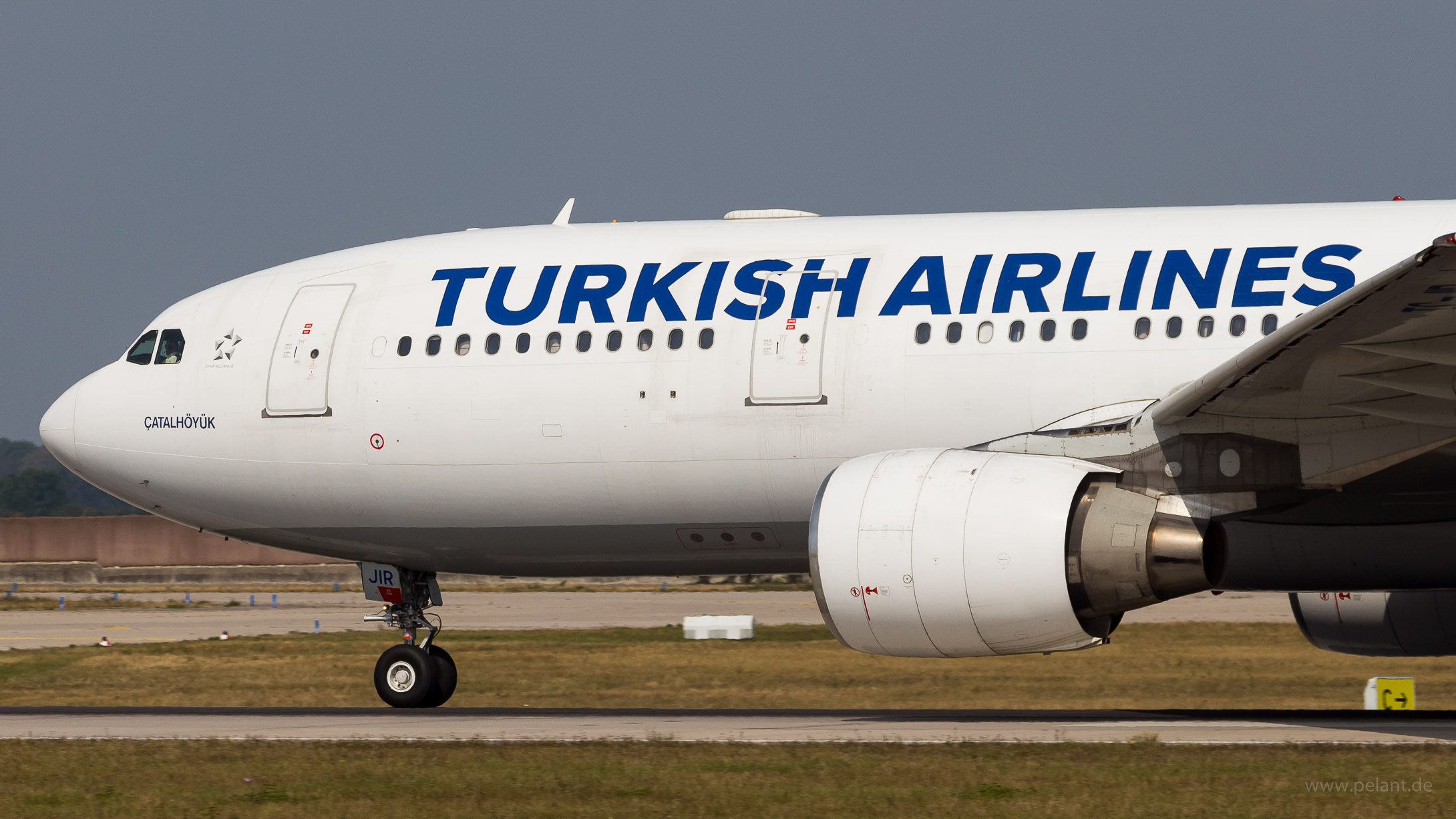 TC-JIR Turkish Airlines Airbus A330-223 in Stuttgart / STR