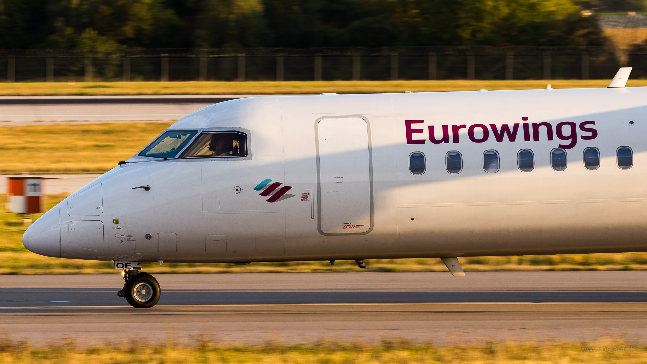 D-ABQE Eurowings Dash 8Q-400 in Stuttgart / STR