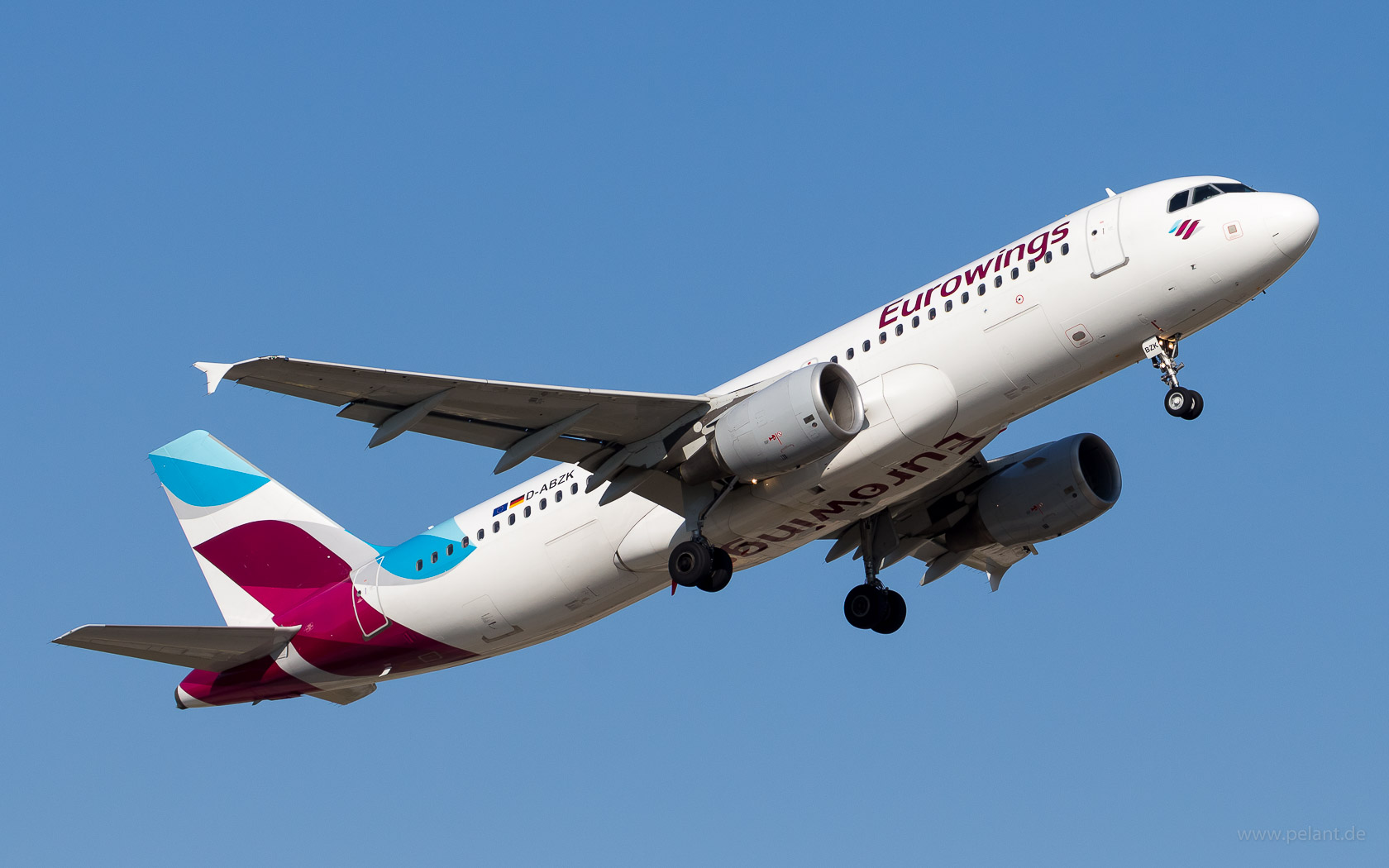 D-ABZK Eurowings Airbus A320-216 in Stuttgart / STR