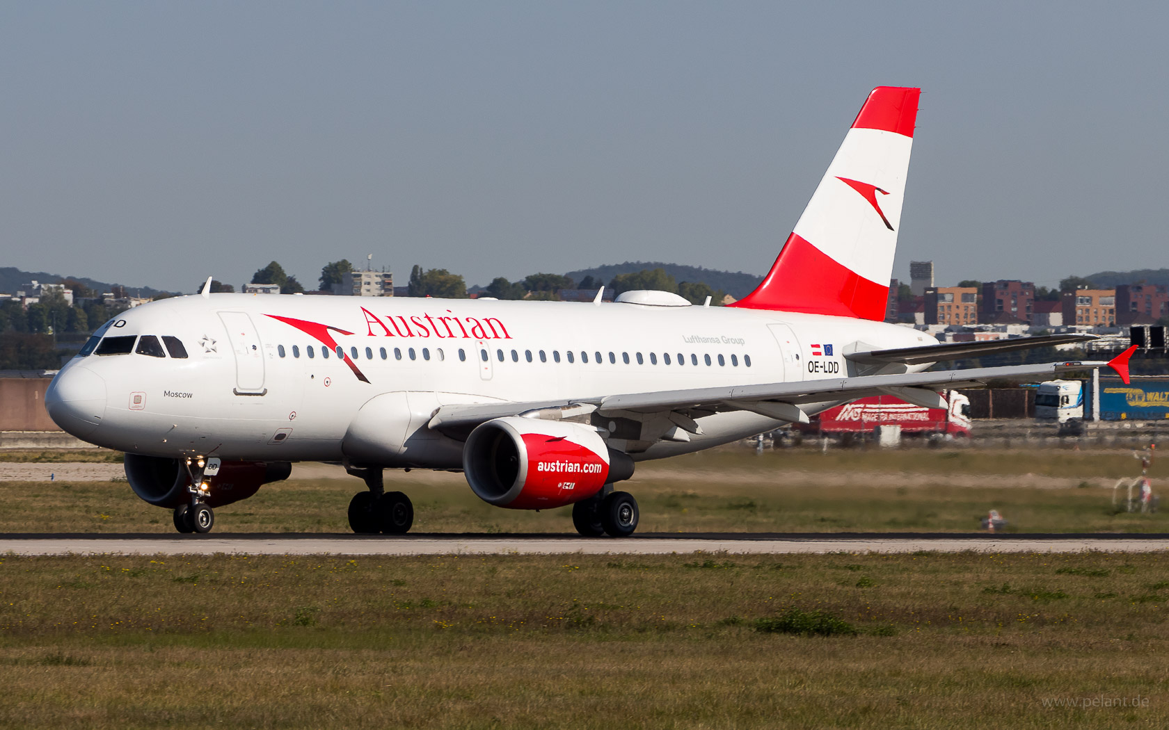 OE-LDD Austrian Airlines Airbus A319-112 in Stuttgart / STR