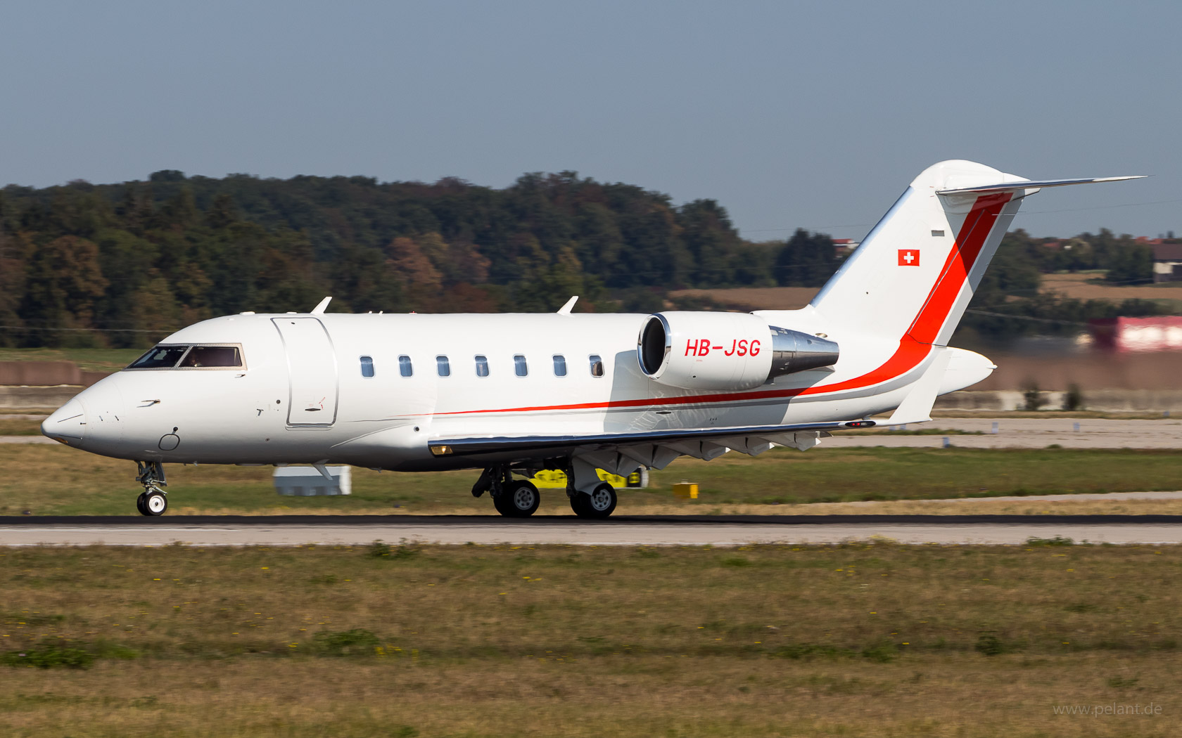 HB-JSG ? Canadair Challenger 605 in Stuttgart / STR