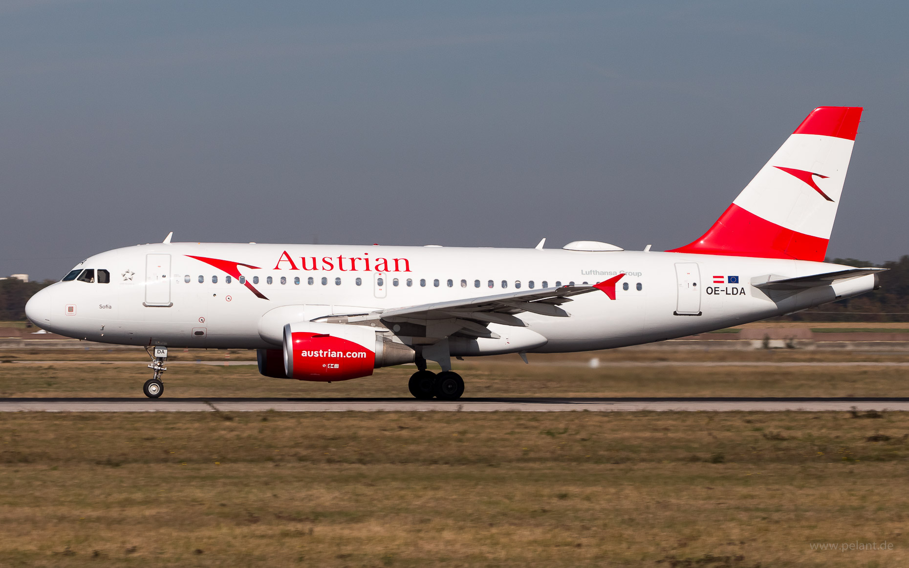 OE-LDA Austrian Airlines Airbus A319-112 in Stuttgart / STR