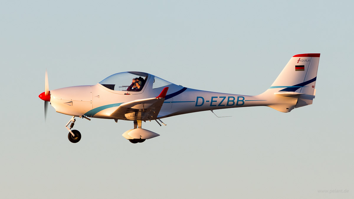 D-EZBB ? Aquila AT01 in Stuttgart / STR