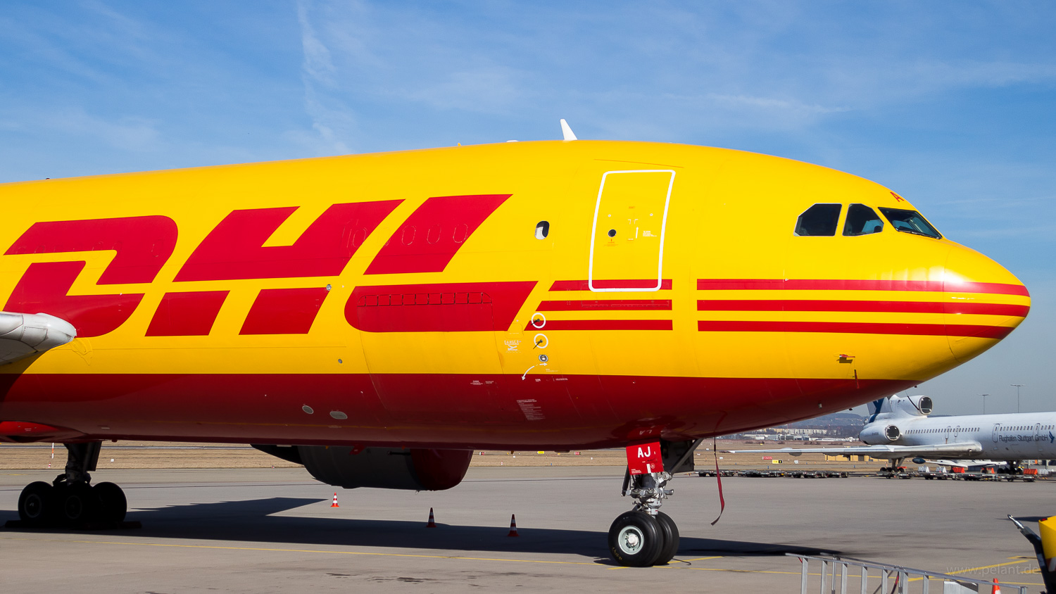 D-AEAJ DHL op. by EAT Airbus A300B4-622RF in Stuttgart / STR