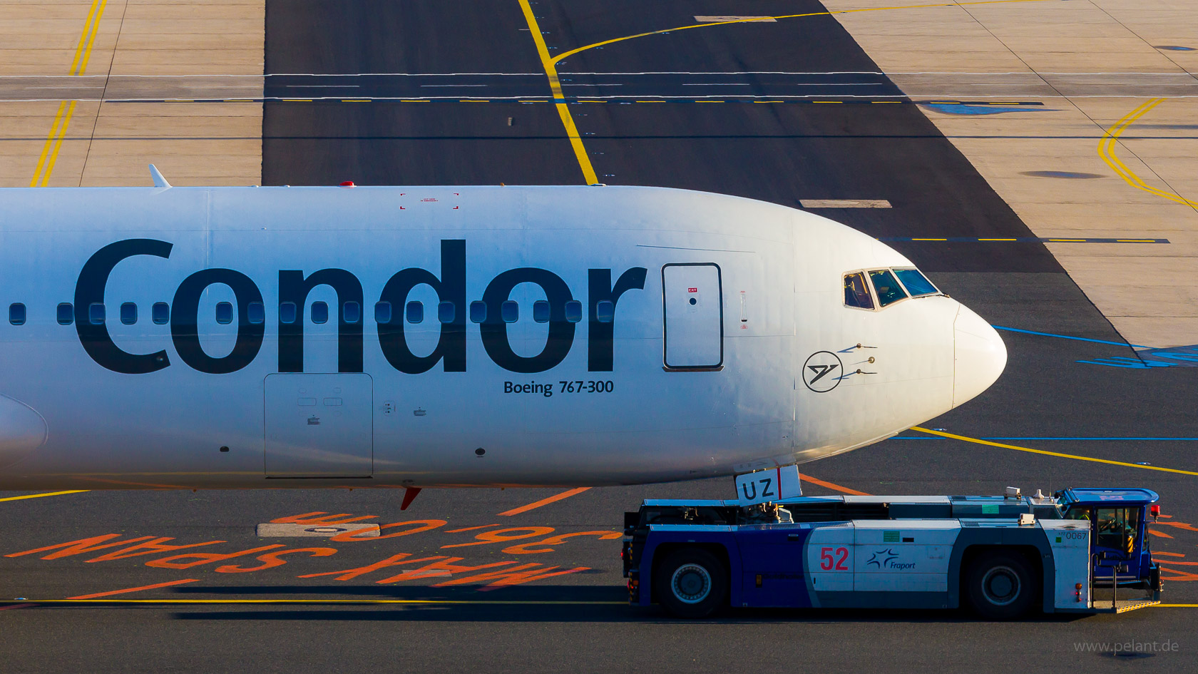 D-ABUZ Condor Boeing 767-330ER in Frankfurt / FRA