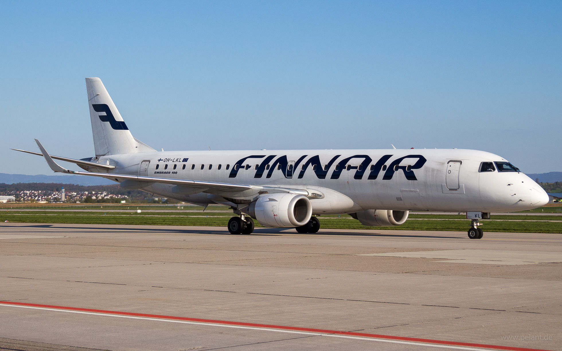 OH-LKL Finnair Embraer 190 in Stuttgart / STR