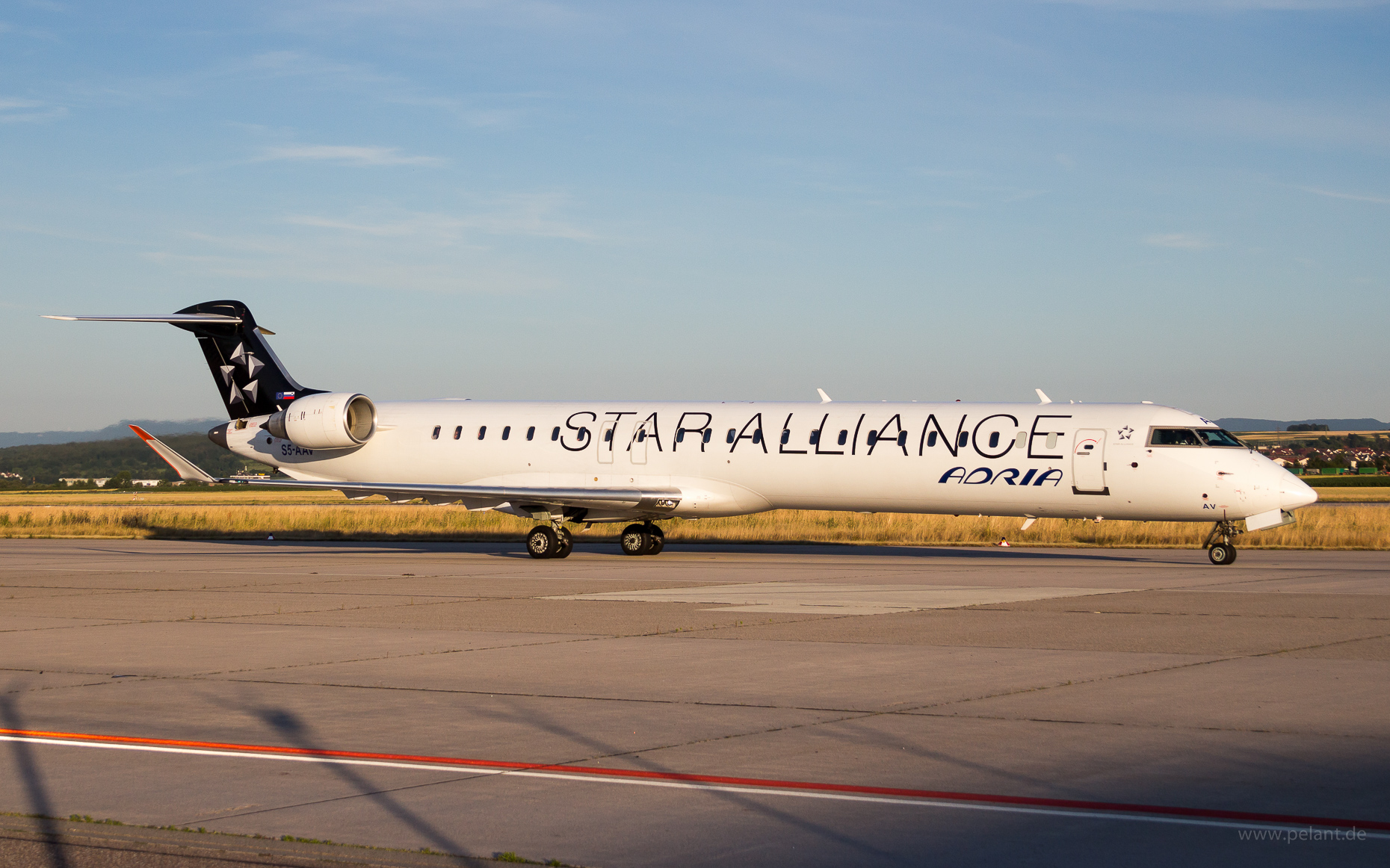 S5-AAV Adria Airways Bombardier CRJ900LR in Stuttgart / STR (Star Alliance Livery)