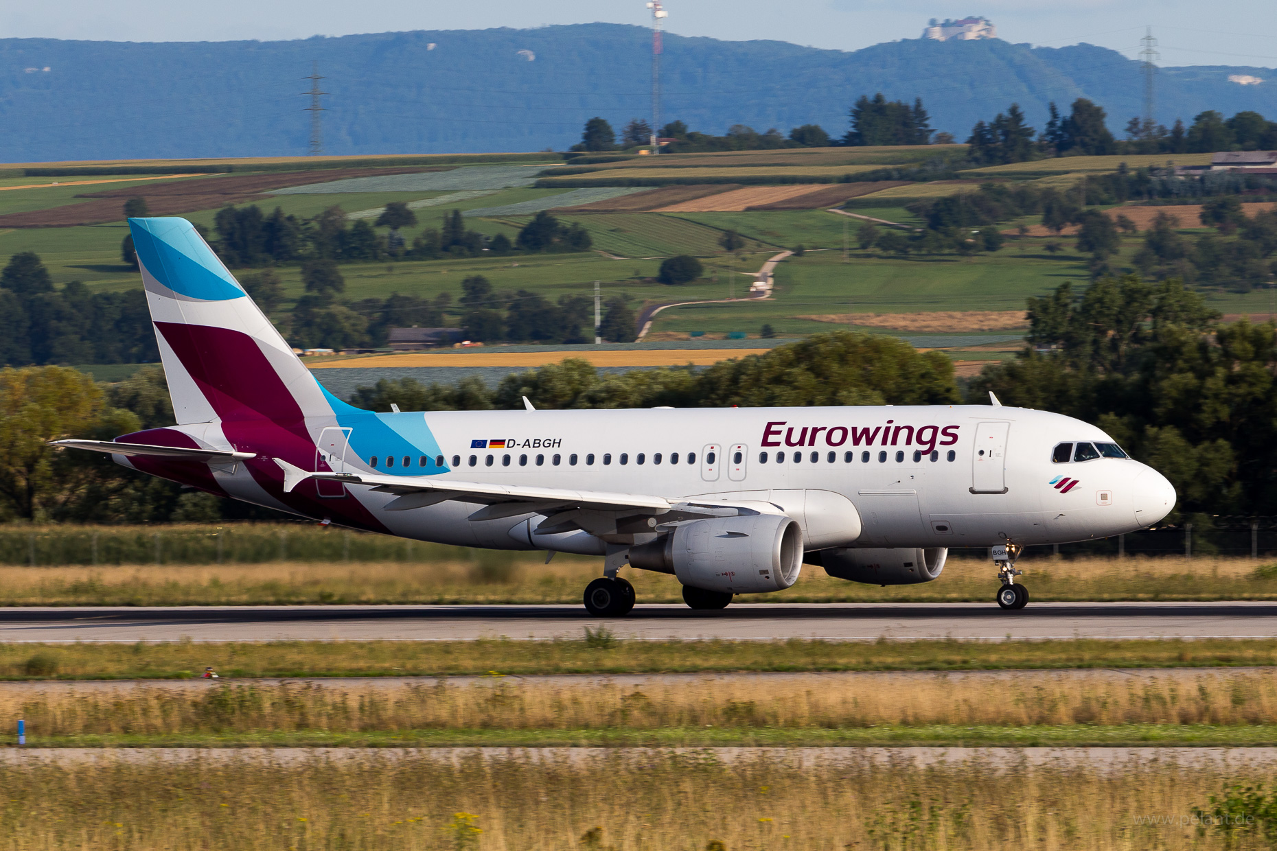 D-ABGH Eurowings Airbus A319 in Stuttgart / STR