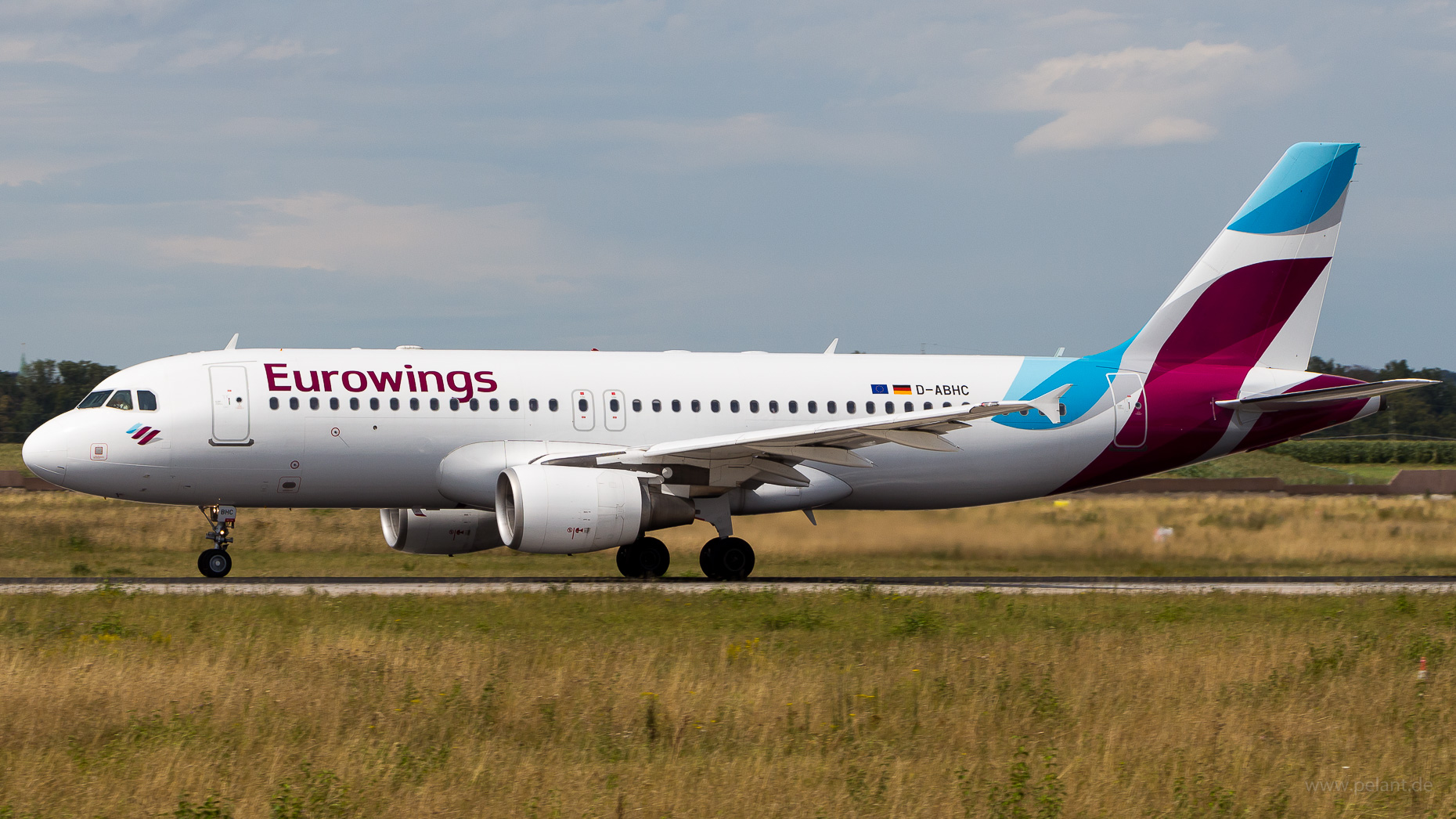 D-ABHC Eurowings Airbus A320-214 in Stuttgart / STR