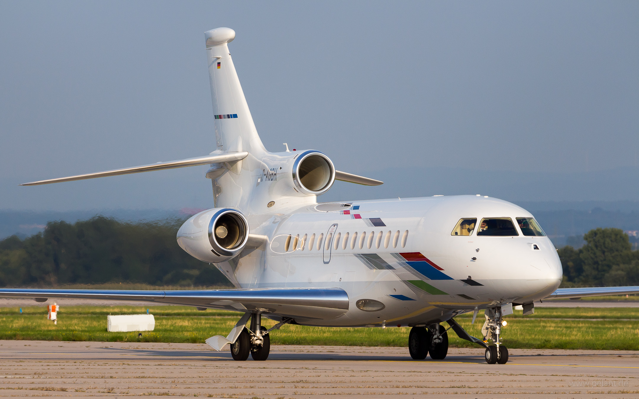 D-AGBH Volkswagen Air Service Dassault Falcon 7X in Stuttgart / STR