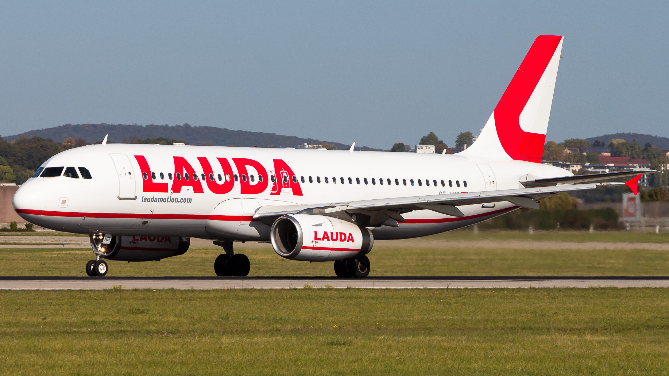 OE-LMB Laudamotion Airbus A320-232 in Stuttgart / STR