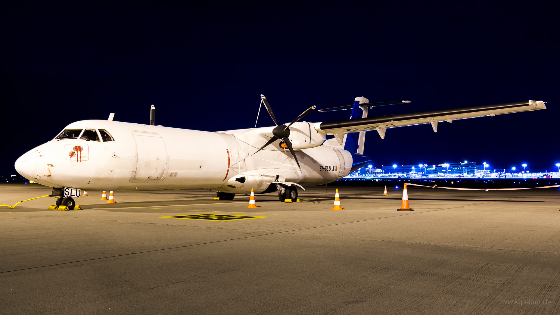 EI-SLU ASL Airlines Ireland ATR 72-202F in Stuttgart / STR