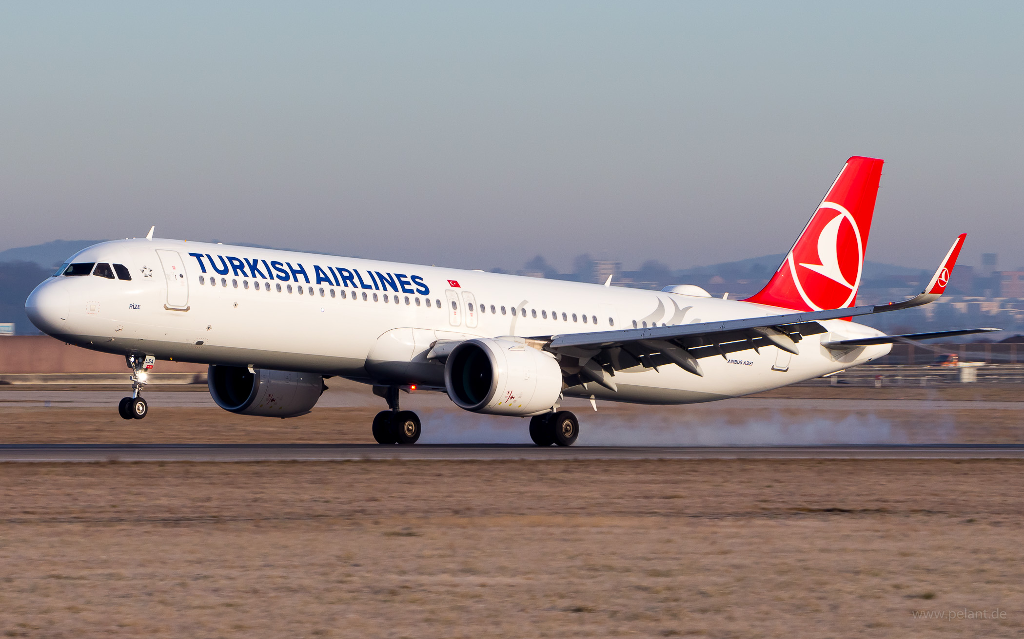 TC-LSA Turkish Airlines Airbus A321-271NX in Stuttgart / STR